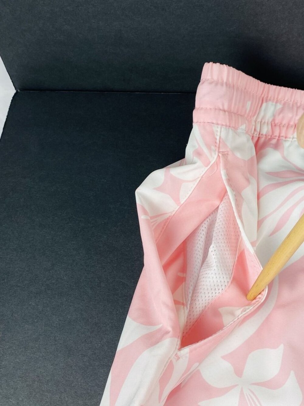 Quiksilver Mens XL Pink Tropical Swim Shorts Drawstring Waistband w/ Pockets - Picture 9 of 15